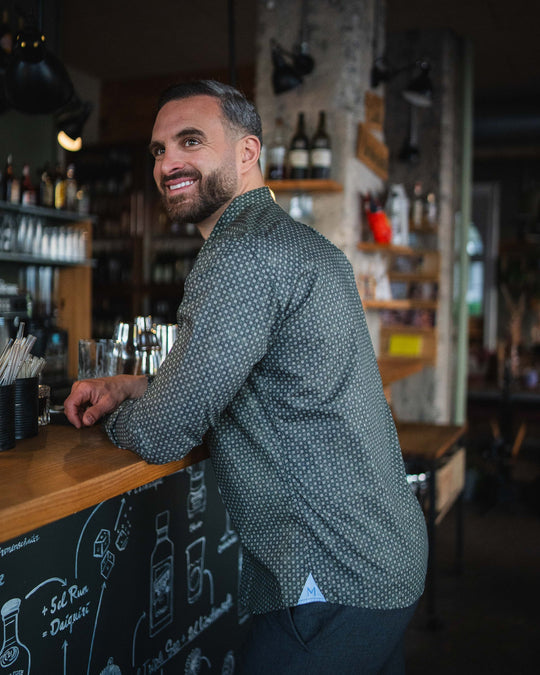 Manilo Herren Freizeithemd mit Grafikprint